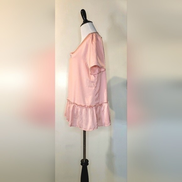 NWT Floral and Ivy Blush Pink Satin Silky Blouse-Short Sleeve - Size Medium - Picture 3 of 7